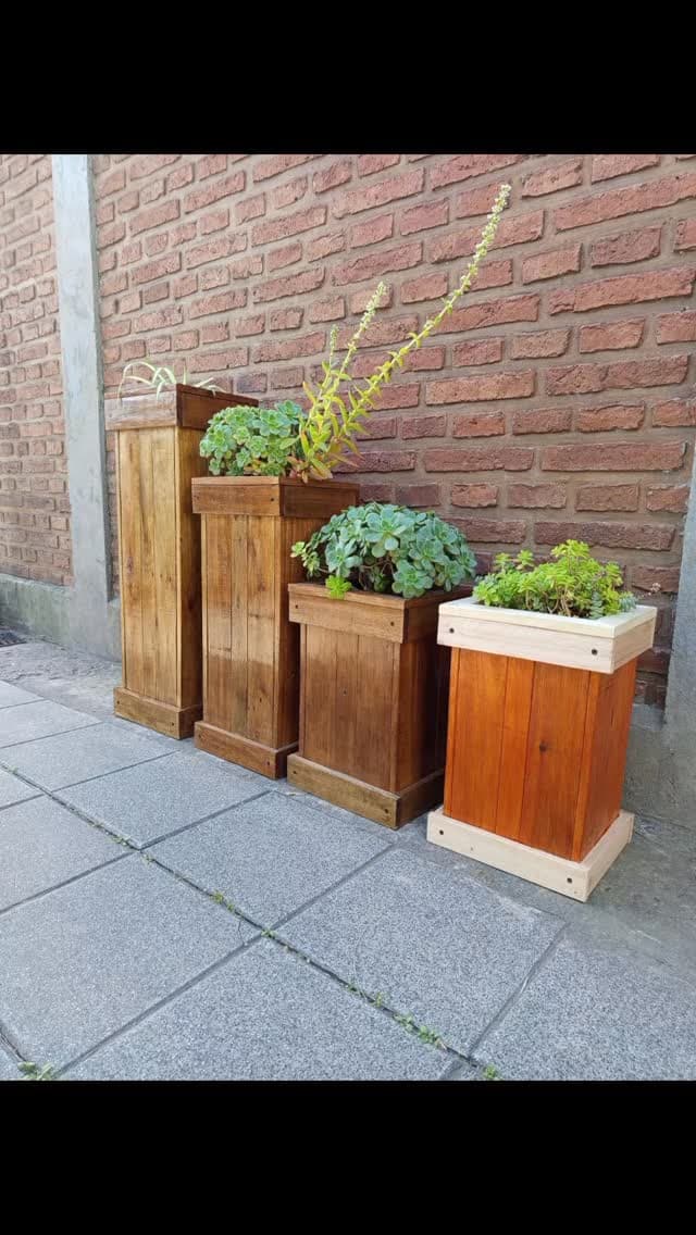 Maceteros con pedestal para exterior